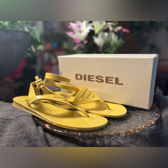 DIESEL Ankle Jelly Sandals Made in Italy • Vibrant Yellow Green • NIB Size 7.5 - Picture 14 of 14